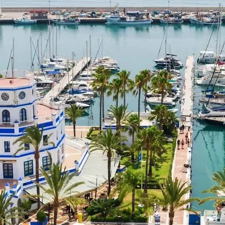 Puerto Ideal Location * Estepona