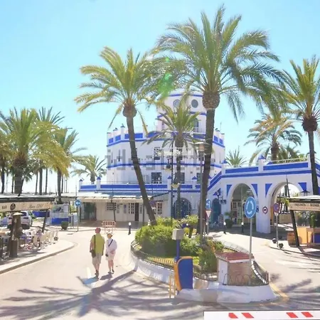 Puerto Ideal Location Estepona