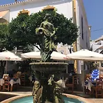 Puerto Ideal Location 아파트 에스테포나