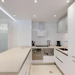 Puerto Ideal Location * 에스테포나