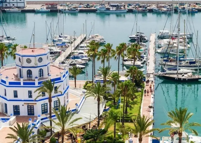 Puerto Ideal Location * 埃斯特波纳