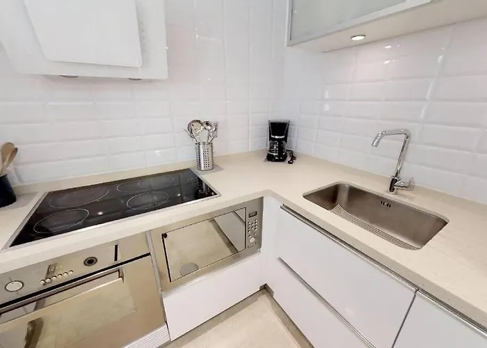 Puerto Ideal Location Estepona