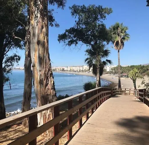 Puerto Ideal Location