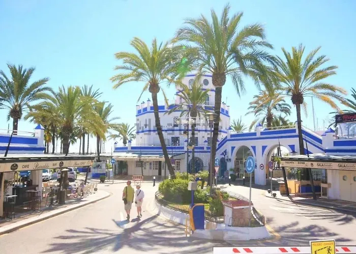 Puerto Ideal Location 埃斯特波纳