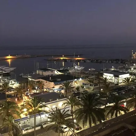 Puerto Ideal Location אסטפונה