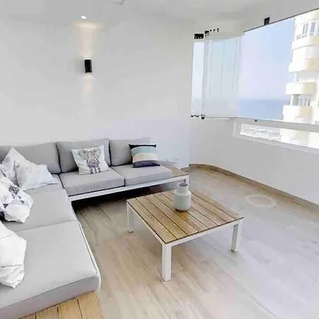 Puerto Ideal Location